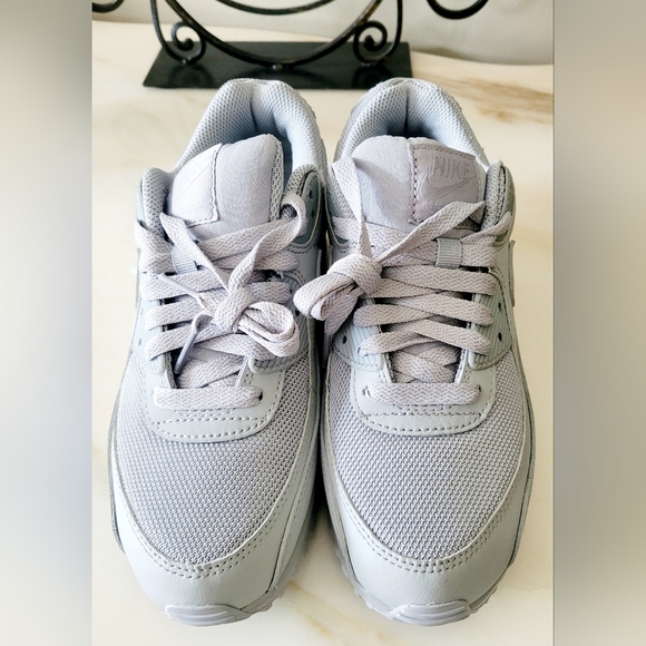 Nike Air Max 90 Sneakers Unisex Wolf Gray M 6.5/ W 8 NEW - Picture 16 of 16